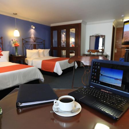 Hotel Ciros Pachuca Buitenkant foto
