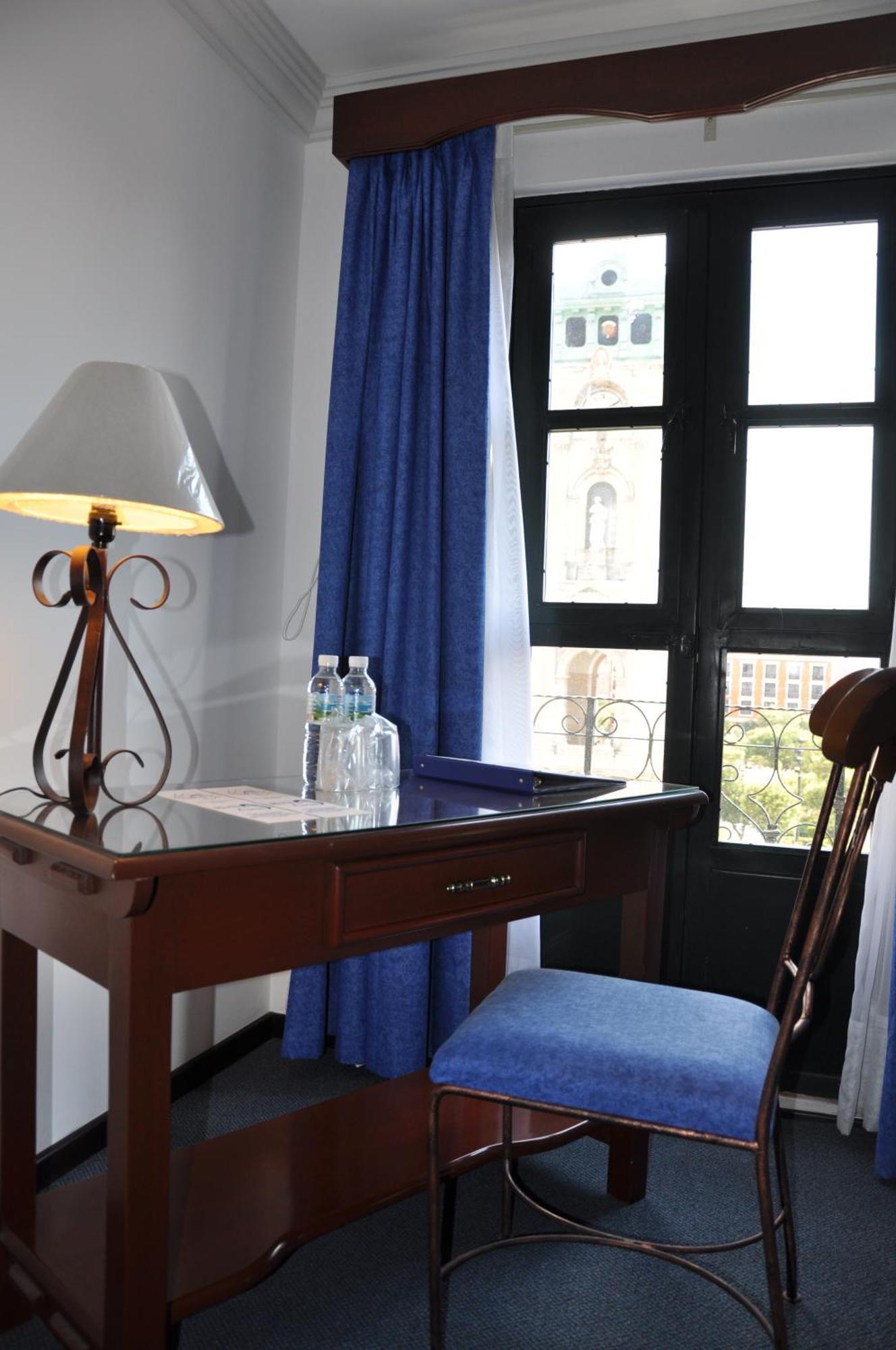 Hotel Ciros Pachuca Buitenkant foto