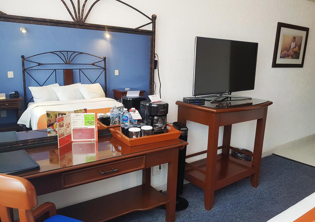 Hotel Ciros Pachuca Buitenkant foto